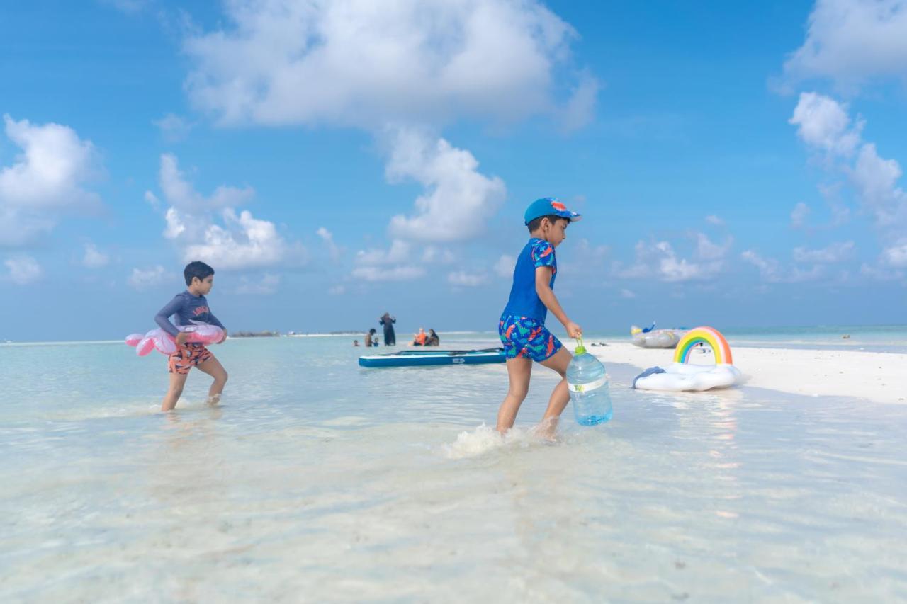 Brickwood Ganduvaru Private Villas Rasdhoo Bagian luar foto