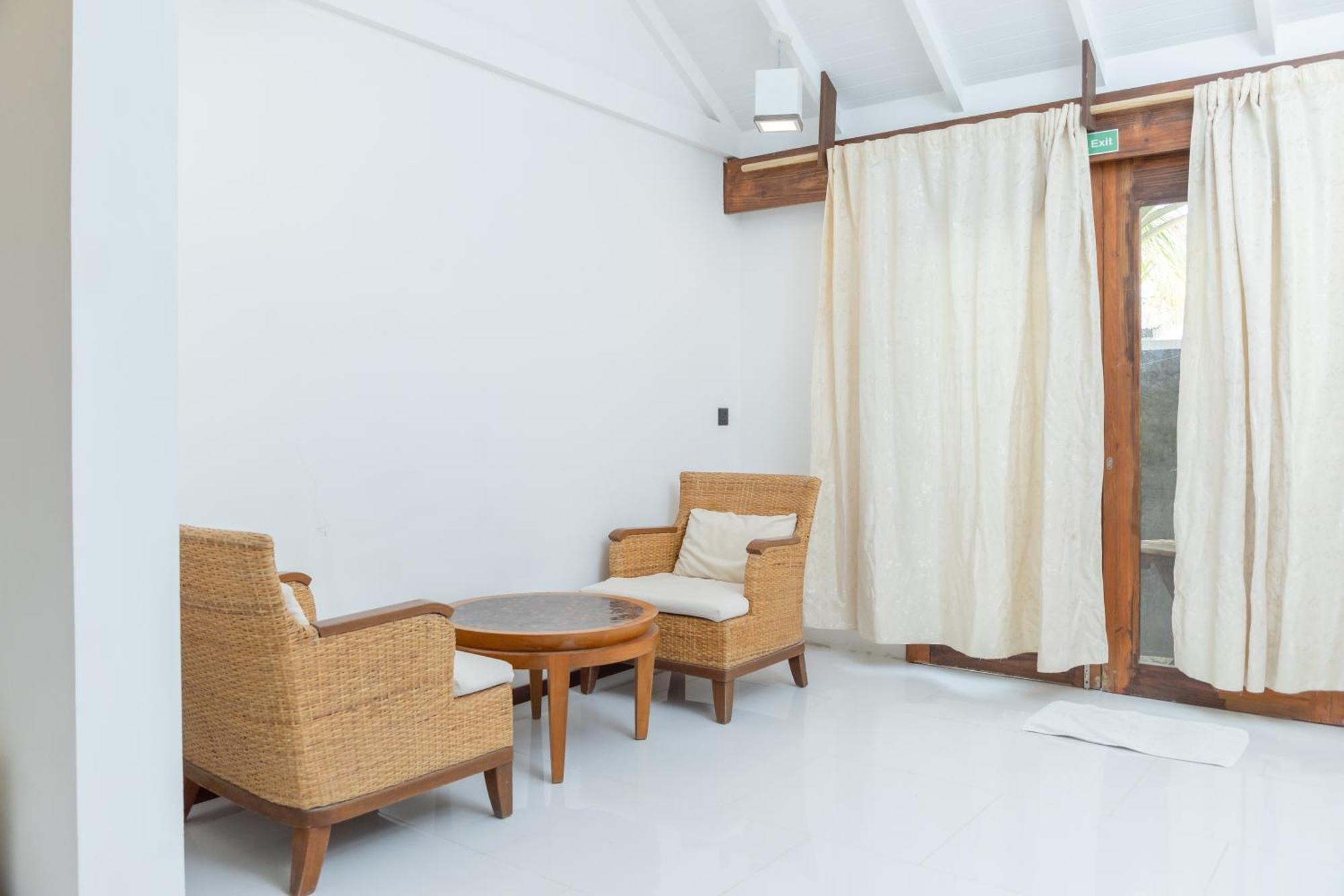 Brickwood Ganduvaru Private Villas Rasdhoo Bagian luar foto