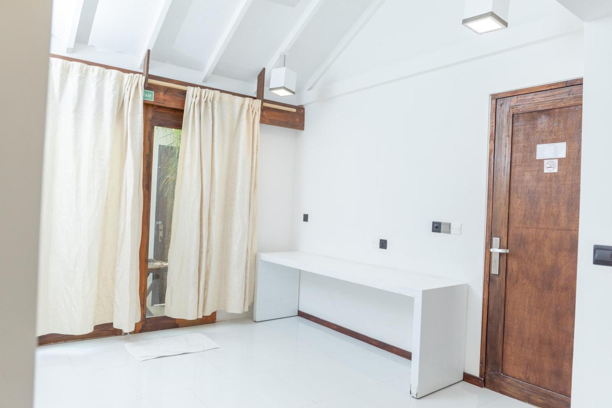 Brickwood Ganduvaru Private Villas Rasdhoo Bagian luar foto