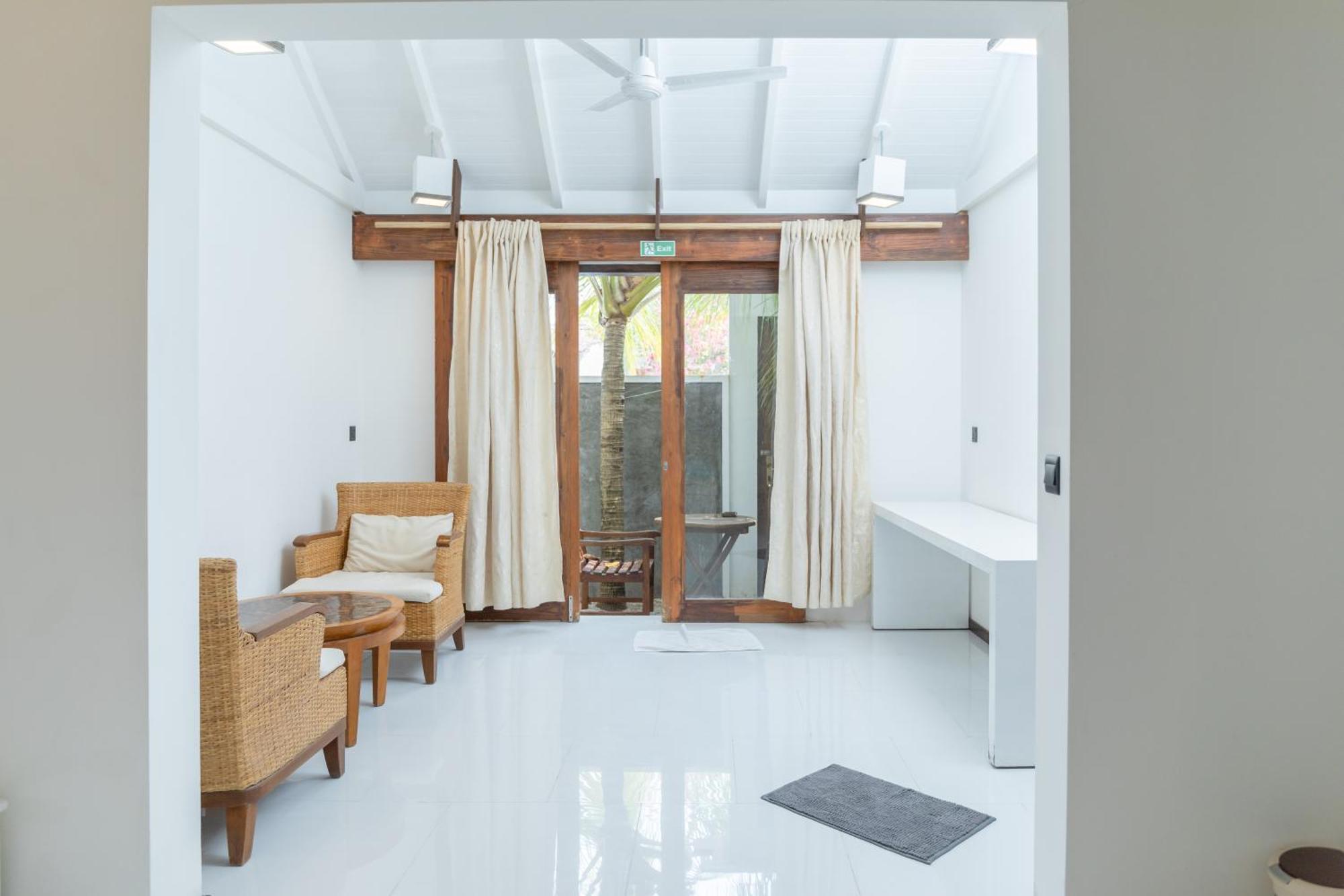 Brickwood Ganduvaru Private Villas Rasdhoo Bagian luar foto
