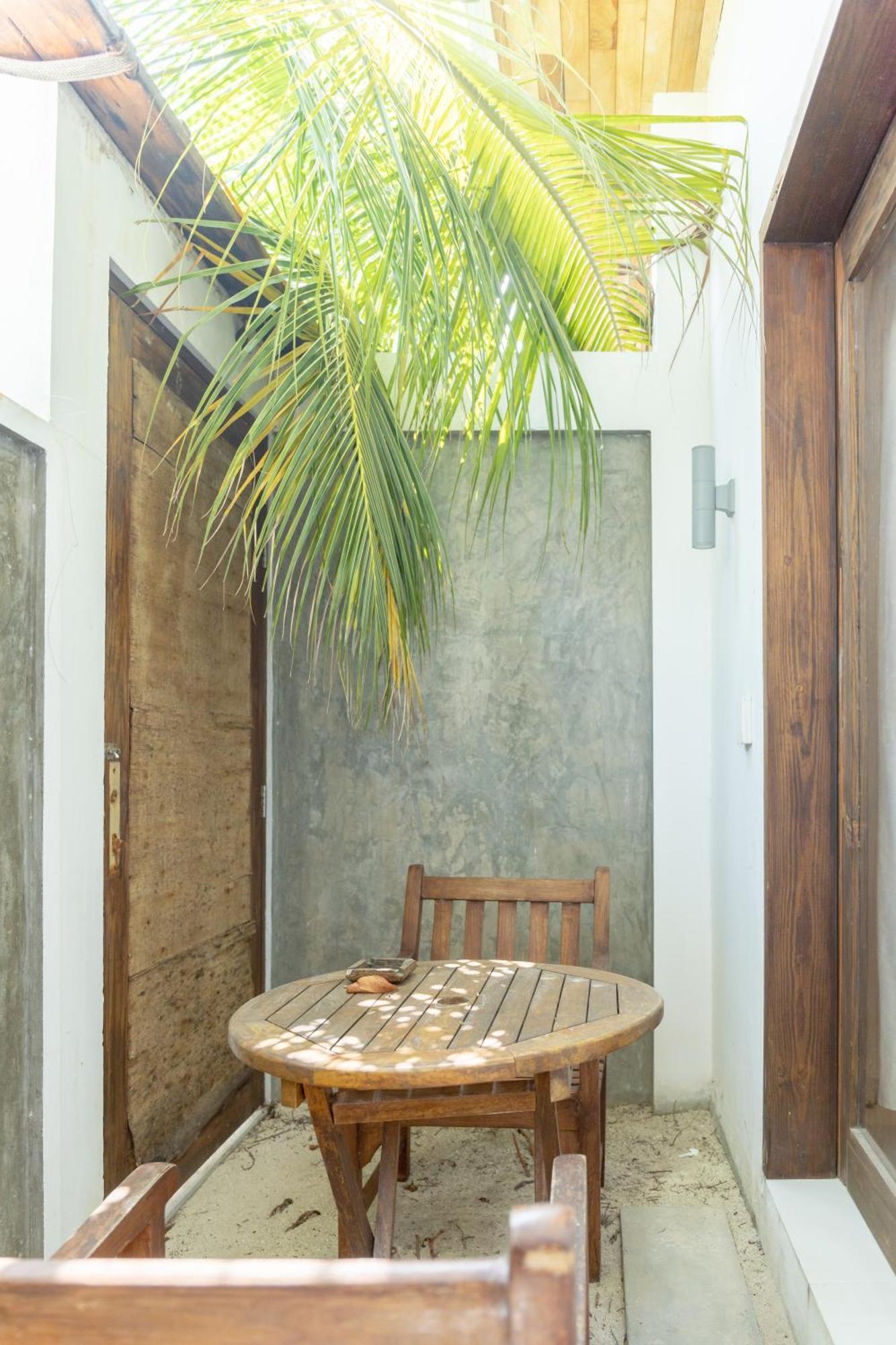 Brickwood Ganduvaru Private Villas Rasdhoo Bagian luar foto