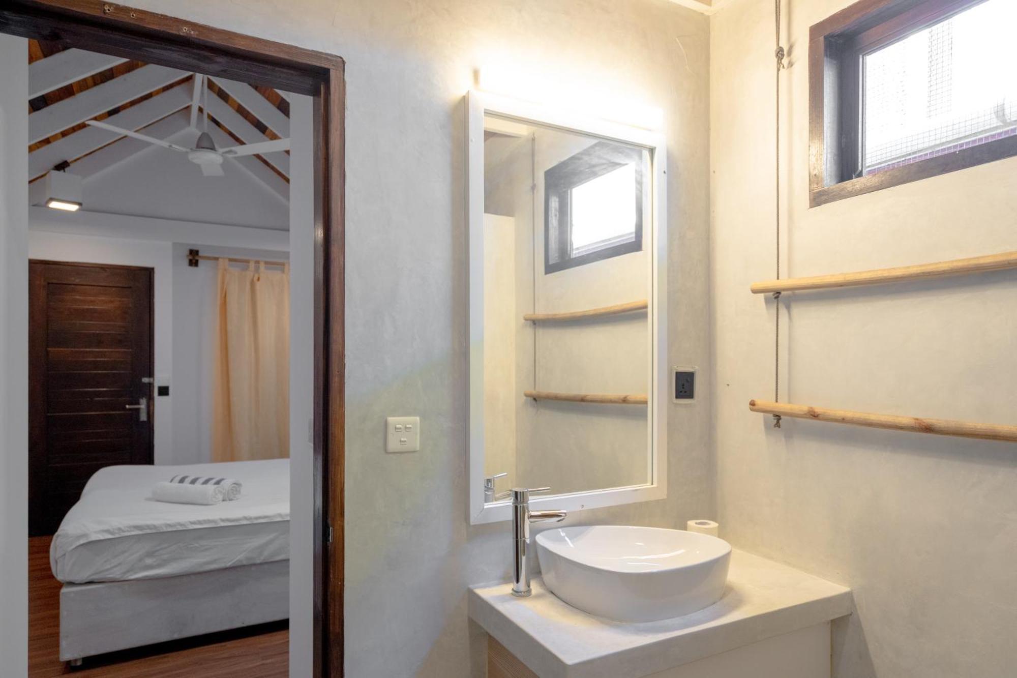 Brickwood Ganduvaru Private Villas Rasdhoo Bagian luar foto