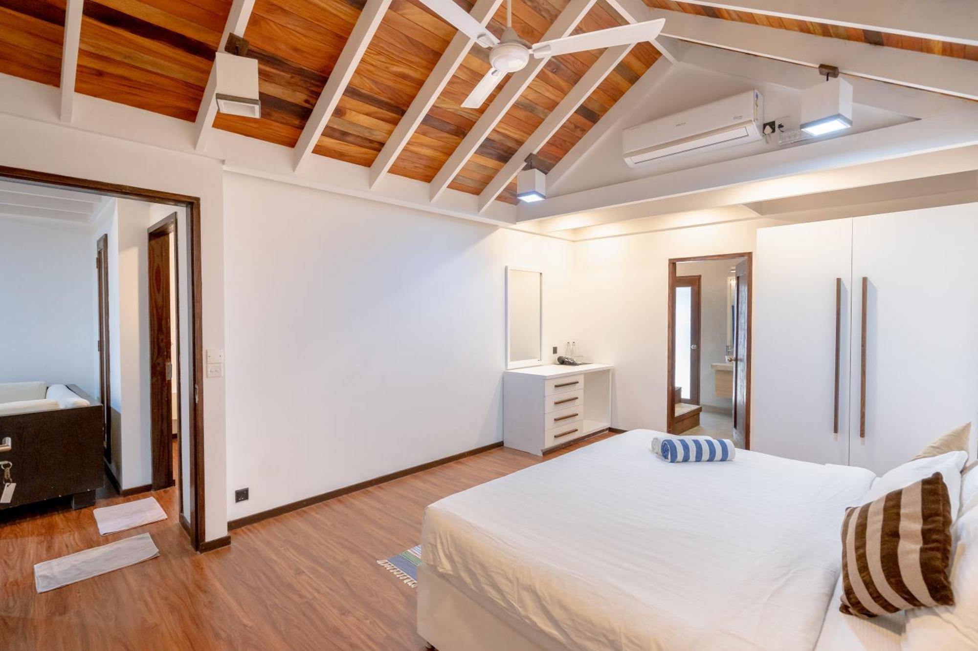 Brickwood Ganduvaru Private Villas Rasdhoo Bagian luar foto