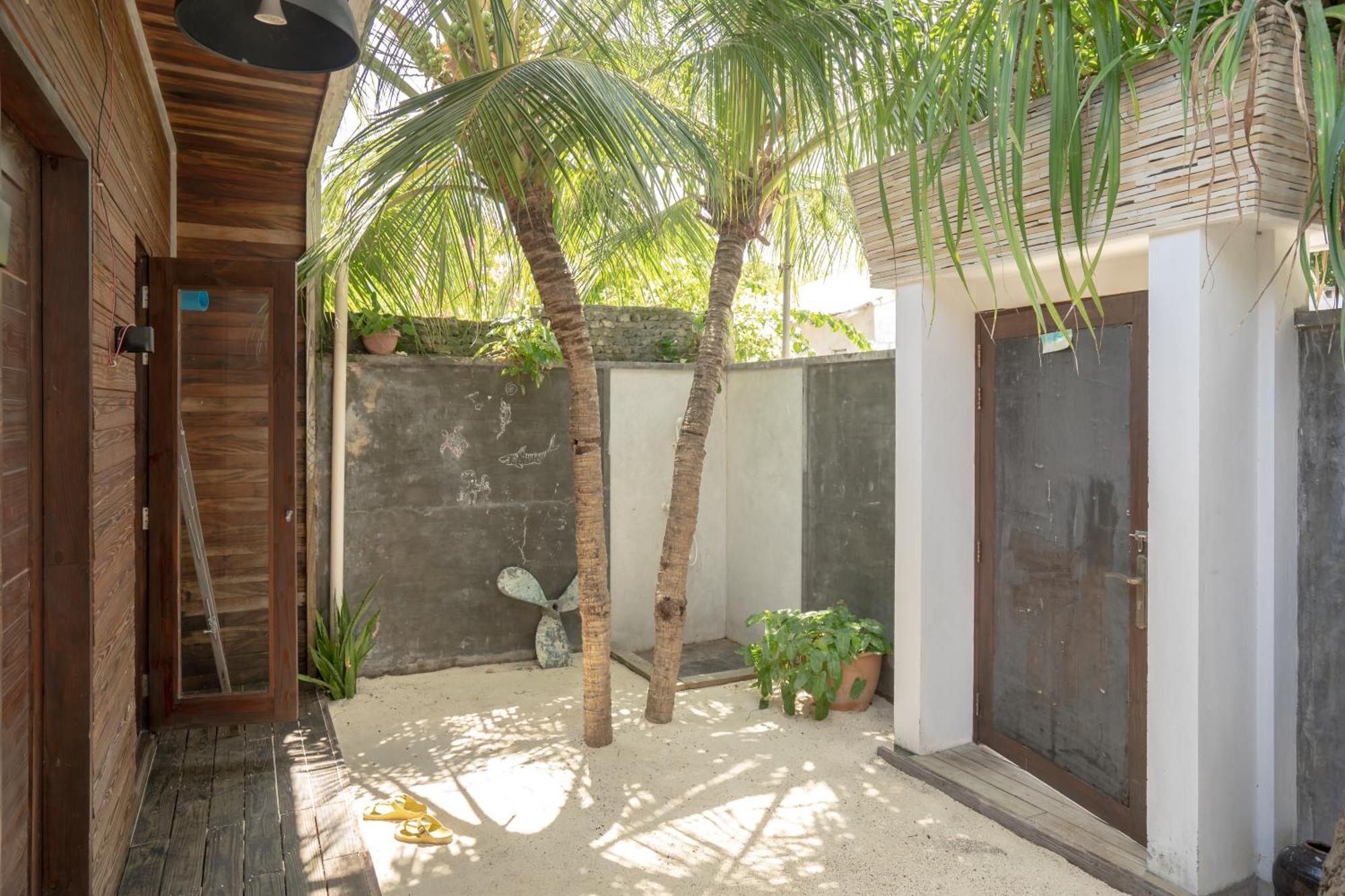 Brickwood Ganduvaru Private Villas Rasdhoo Bagian luar foto