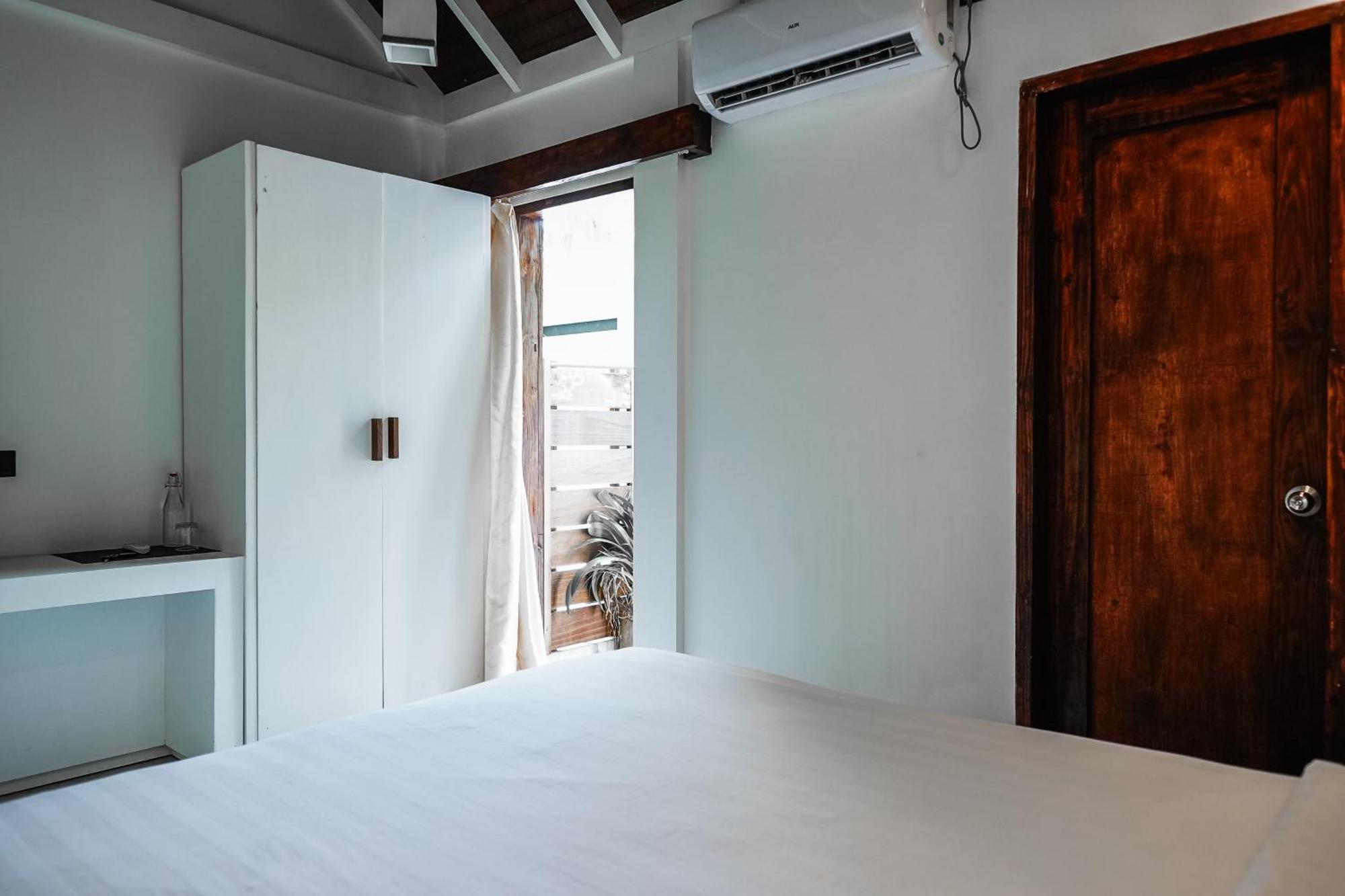 Brickwood Ganduvaru Private Villas Rasdhoo Bagian luar foto
